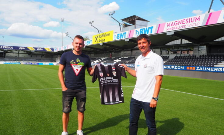 Neuzugang Sulejmanovic mit Trainer Gerald Scheiblehner (v.l.) (Foto: FC Juniors OÖ)