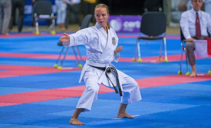 Nikita Oberhuber in "Action" bei der WM in Liverpool (Foto: ASKÖ Neuofen Karate SBK)