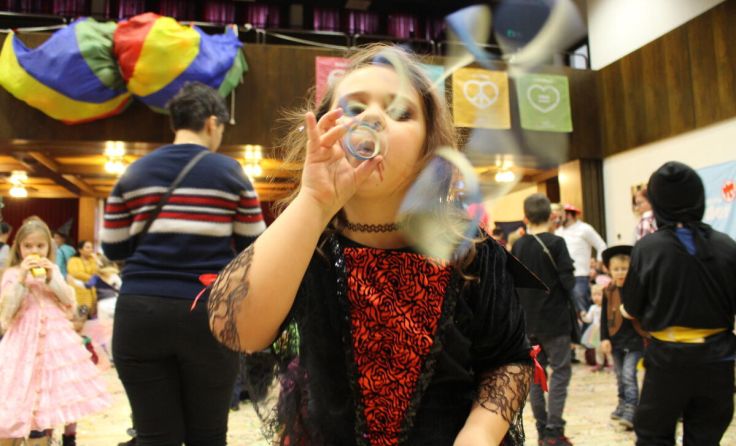 Besonders die Kinder genießen die „fünfte Jahreszeit“ (Foto: Schöngruber)