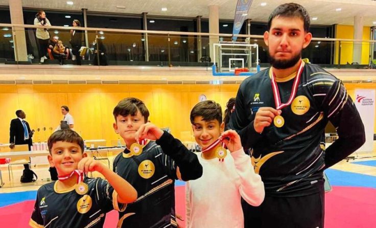 Die stolzen Gewinner der Goldmedaille. (Foto: privat)