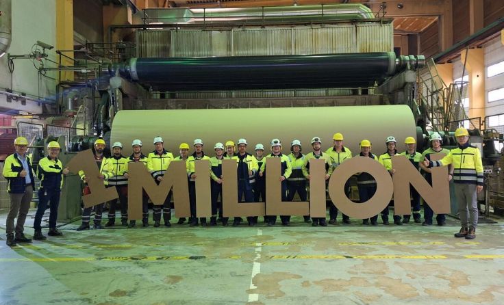 Die Mitarbeiter feiern eine Million unfallfreie Stunden (Foto: Smurfit Kappa Nettingsdorf)