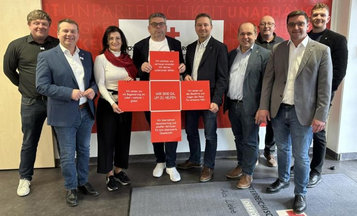 Die Bürgermeister erfuhren beim Basiskurs viel Wissenswertes. (Foto: ÖRK/OS Traun)