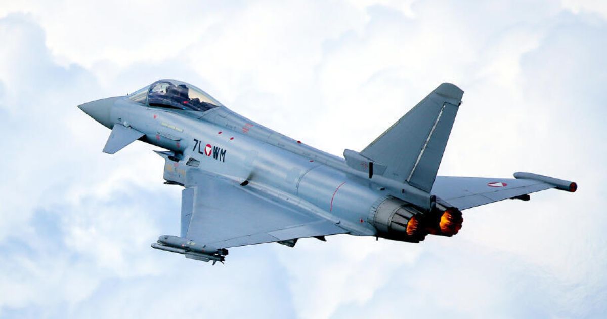 Austrian Armed Forces practice supersonic flight – Eurofighter pilots ...