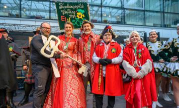 Schlüsselrückgabe mit Hollywood-Glamour