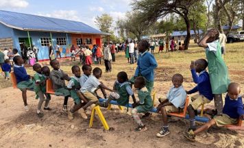 Unternehmer aus Enns und Wolfern fördern Bildung in Kenia und entdecken neue Geschäftsideen