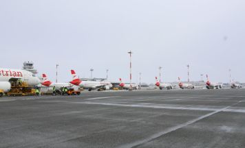 Schnee in Wien, Großandrang am Linz Airport