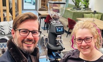 Café Mitte in Wilhering: Ein neuer Treffpunkt für Genuss am Donauradweg