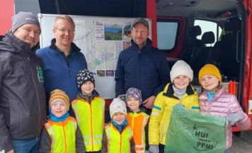 Pasching räumt gemeinsam auf