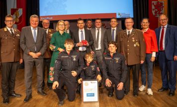 Feuerwehr in Linz-Land zieht Bilanz und ehrt Verdiente