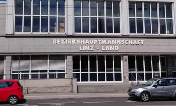 Ein Amt, viele Aufgaben: Was die BH Linz-Land wirklich leistet