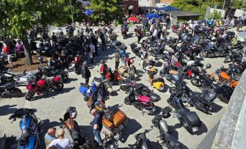 Rekordbesuch bei Motorradweihe in Ansfelden