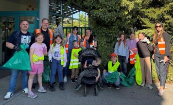 Kinderfreunde räumen Ansfelden auf