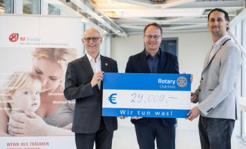 Rotary Club Enns spendet für Kinder mit seltener Erkrankung