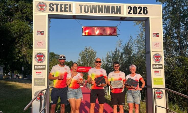 Beim Triathlonbewerb am Pichlingersee wurden Podestplätze gefeiert. (Foto: SwimBikeRun Enns)