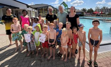 Pasching bringt Kindern Sicherheit im Wasser bei
