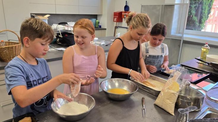 Ansfeldens Kinder kochen gemeinsam mit dem Bürgermeister