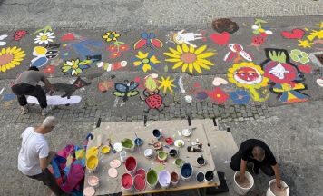 Traun verwandelt Asphalt in eine Leinwand