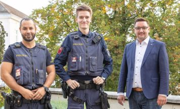 Stadtpolizei Traun rettet 83-Jährige mit Herzdruckmassage