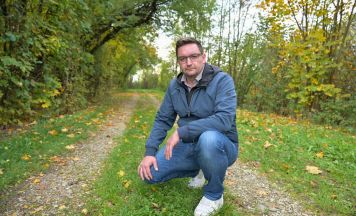 Zahnseide-Falle in Trauner Wald gefährdet Radfahrer