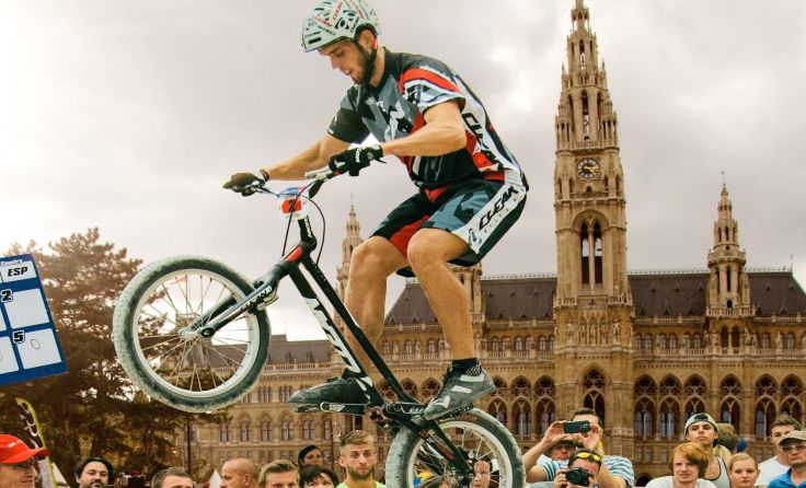 Eine spektakuläre Show wird den Zuschauern beim Event am Wiener Rathausplatz geboten 