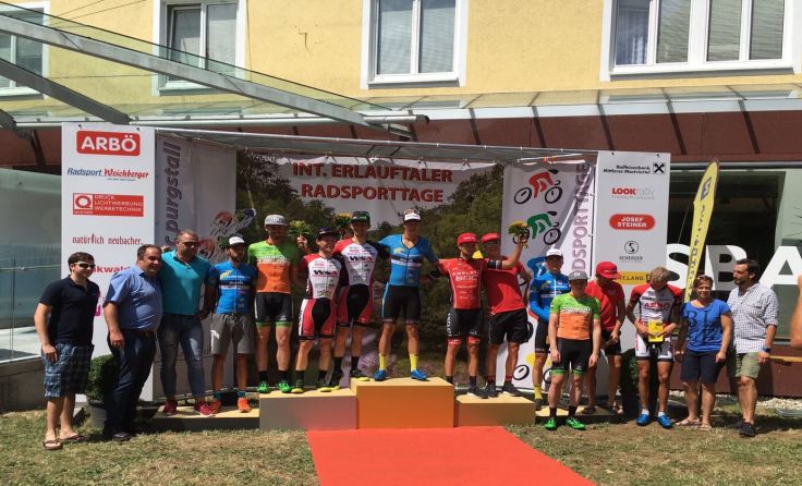 Jannik Steimle (Mitte) siegte heute in Niederösterreich