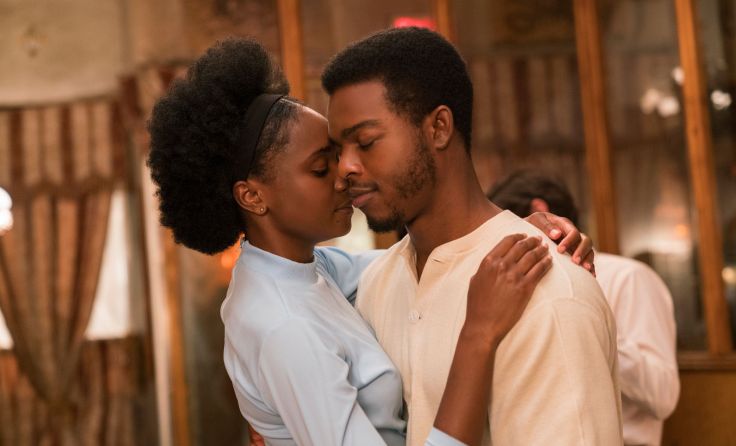 KiKi Layne und Stephan James in „Beale Street“ (Foto: Tatum Mangus/Annapurna Pictures/DCM)