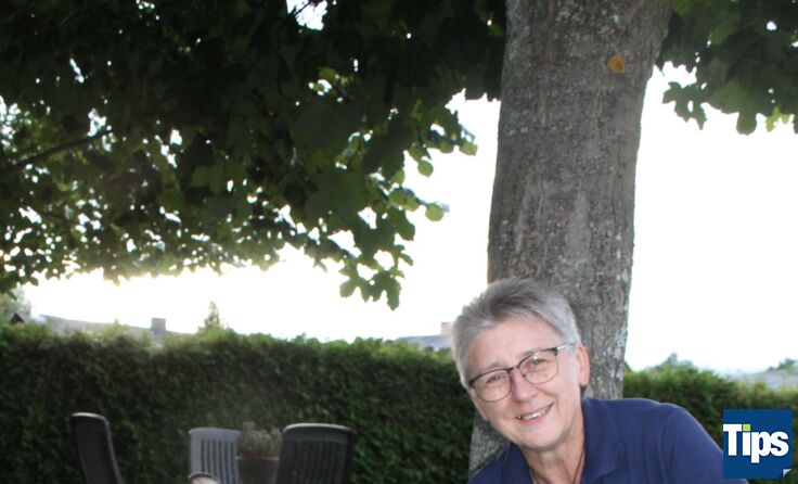 Hummelchen mit ihrem Frauchen Margarete Kapeller