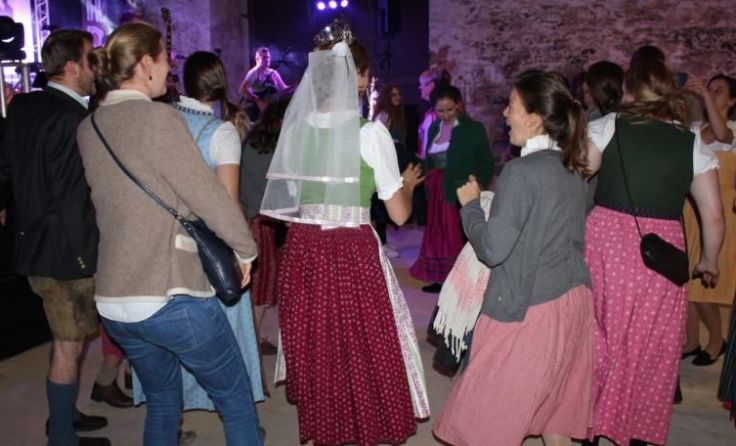 Eine Runde Damenpolterer hatte besonders viel Spaß beim Oktoberfest. Fotos: Bundesheer Allentsteig