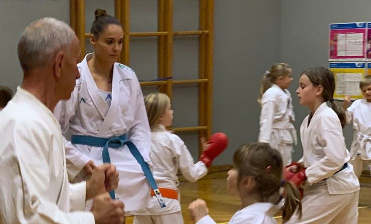 Trainieren mit der Weltmeisterin; Foto: USV Shotokan