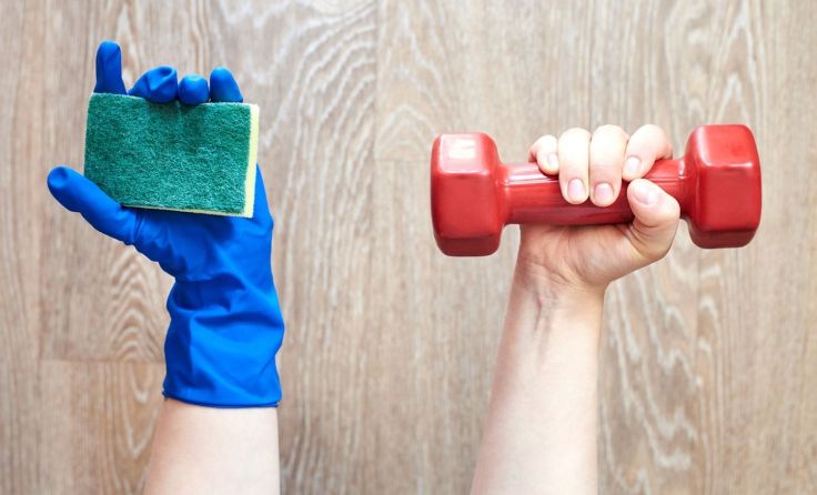Kalorienverbrennen bei der Hausarbeit; Foto: osobystist/Shutterstock.com