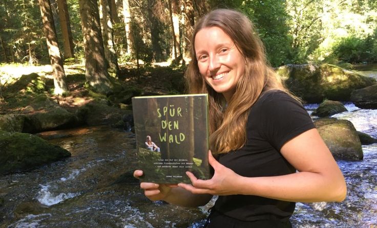 Gerda Holzmann präsentiert ihr neues Buch. Foto: Gerda Holzmann