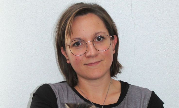 Daniela Redl mit den „Seelentröstern“ Felix und Simba; Foto: Tips