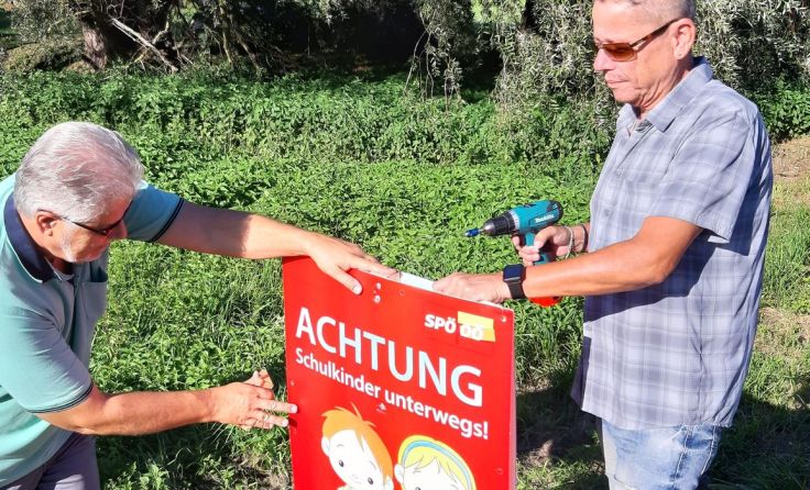 Alois Pölzl (v.l.) mit Gemeindevorstand Michael Balazs Foto: SPÖ Pasching