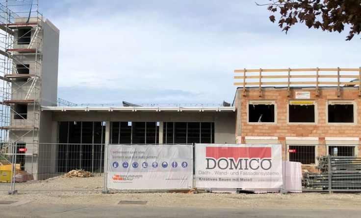 Das Dach des Gebäudes und die Rohinstallation sind bereits fertig. Foto: Gemeinde St. Marien