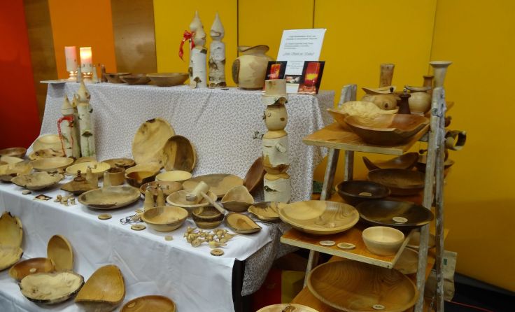 Rund 100 Aussteller präsentieren Kunsthandwerk beim Leopoldimarkt. Foto: Gemeinde Schlierbach