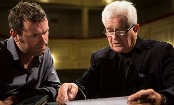 Martin Gasselsberger (links) und Frank Hoffmann feiern Premiere im Sthuham. Foto: Brunnmair