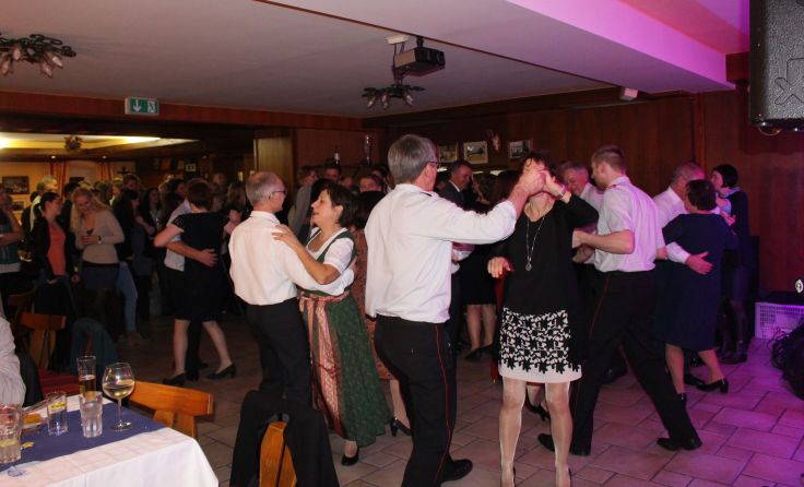 Der Winterball findet im Gasthaus "Zur weißen Taverne" statt. Foto: Hörtenhuemer