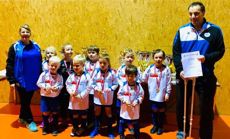 Die beste U7-Mannschaft beim Hallenfußballturnier in Kirchdorf kommt aus Ried. Foto: Union Ried