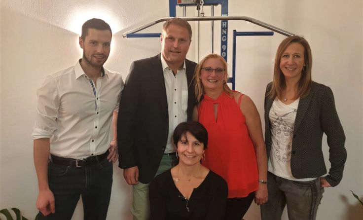 Othmar Ozlberger, Max Rumpfhuber, Sonja Scheiblehner, Margot Arthofer und Renate Ozlberger (sitzend)