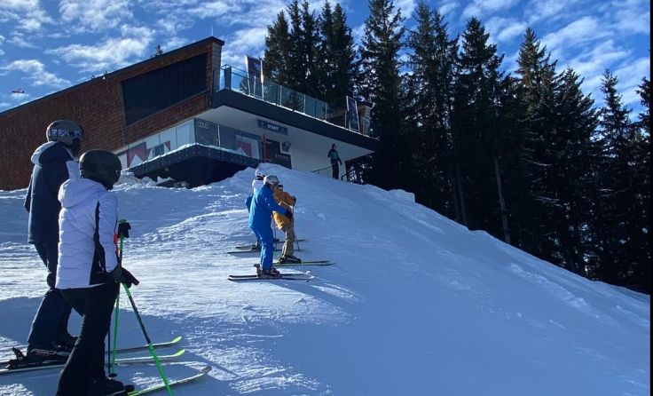 Starthaus Streif Abfahrt (Bildrechte: Gemeinde Pfaffing)