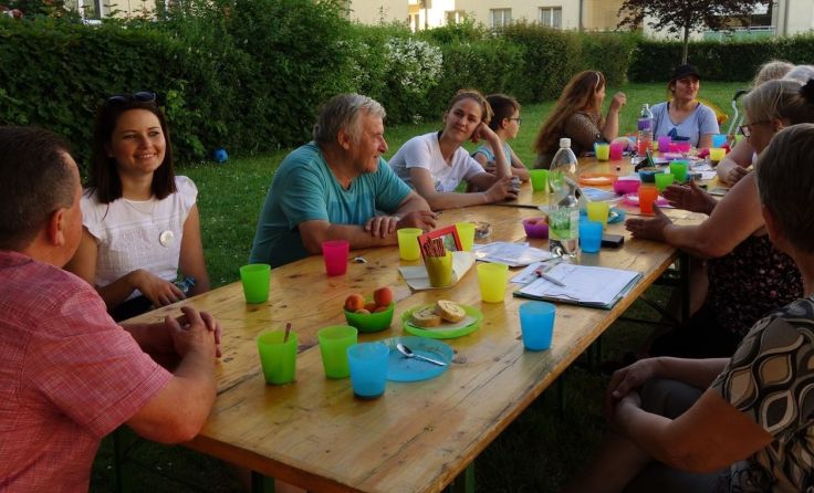 Nachbarschaftscafés schaffen die Basis für ein gutes Miteinander. Foto: Stadtgemeinde Ansfelden