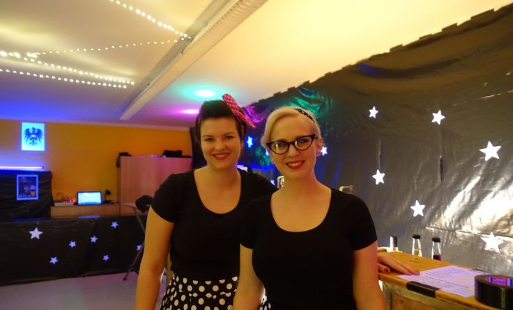 Anna und Verena vom Musikverein Scharten beim Ball 2019 Foto: MV Scharten