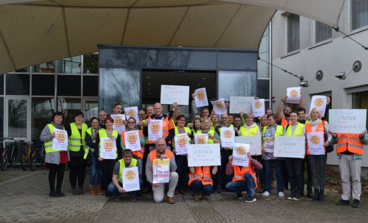35 Angestellte des Instituts Hartheim streikten. Foto: Vida OÖ