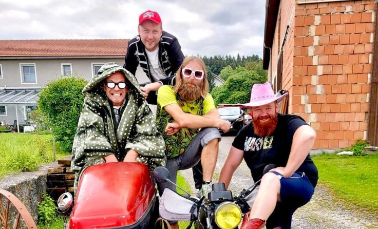 Schuppe, Masch, Schlappi und Kogsi vom Kulturverein Haarausfall. (vl.n.r.) Foto: KV Haarausfall.