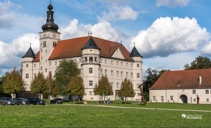 Das Schloss Hartheim wird zum Ausstellungsort. Foto: Vollfotograf.at/Manfred Scheucher