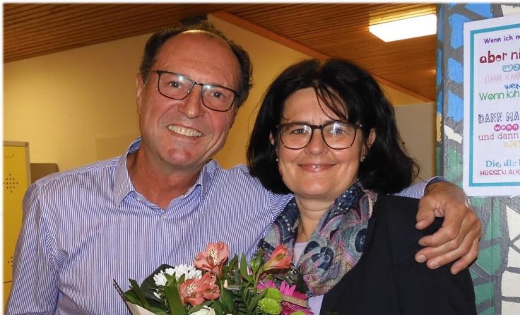 Christine Obermayr dankte Klemens Zellinger für seine Arbeit. (Foto: privat/ Zellinger)