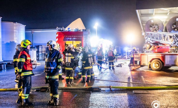Sieben Feuerwehren waren im Einsatz. (Foto: Team Fotokerschi.at/ Bayer & Kastner)