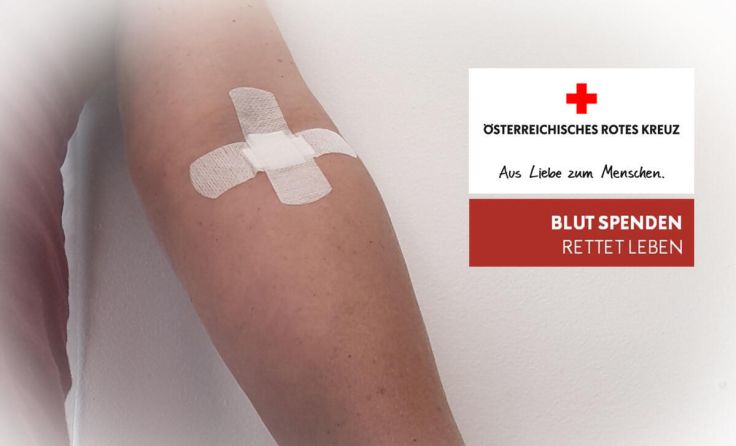 Arm mit Pflaster. Blutspenden hilft. (Foto: Rotes Kreuz Eferding – Rosemarie Haupt)
