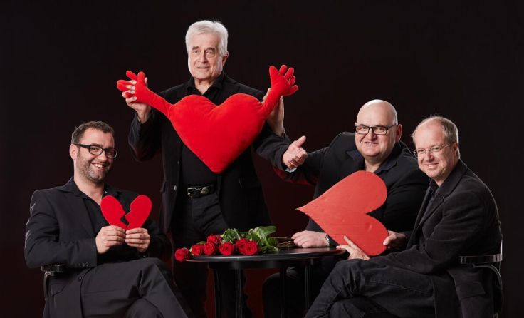 Ein herzliches Konzert spielen Frank Hoffmann (2.v.l.) und mg3. (Foto: Hannes Resch)