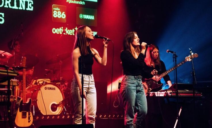 Dua Plicity treten am Sonntag, 8. Mai am Eferdinger Stadtplatz auf. (Foto: Privat)